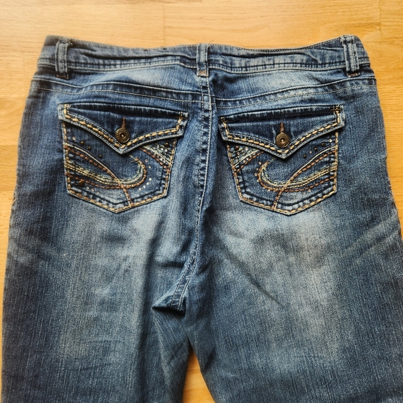 Roz & Ali Jeans - Picture 12 of 12